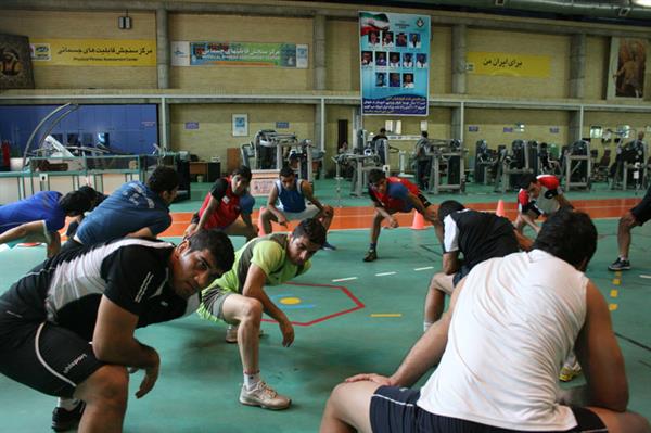 تمرین آزادکاران اردونشین در آکادمی ملی المپیک و پارالمپیک 