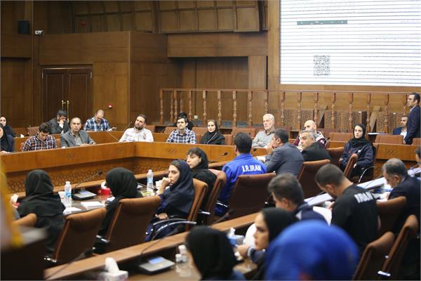 نشست توجیهی و فنی سرپرستان تیم های ملی اعزامی به بازی های آسیایی جوانان بحرین (2 مهر 1404) 16