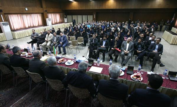 نشست پایان سال 92