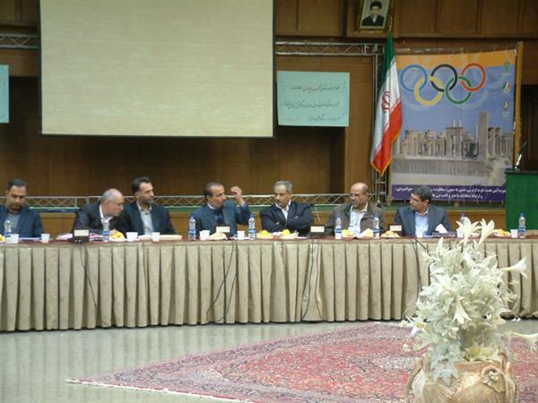 جلسه کارشناسان مسئول تربیت بدنی 14/8/87 5