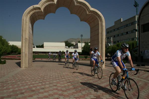 شروع تور ایرانگردی دوچرخه سوار نروژی از آکادمی 