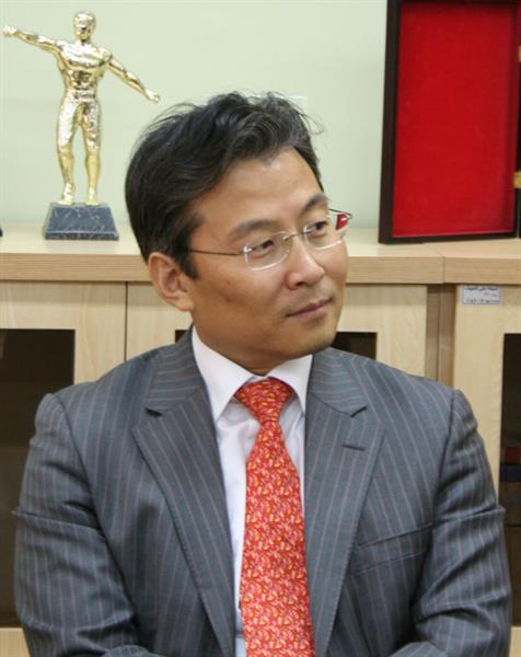 دیدار عضو کمیته استراتژیک FIFA  با رییس آکادمی ملی المپیک و پارالمپیک  2