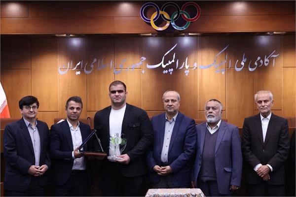 نخستین همایش ملی صلح و ورزش (دوشنبه 16 مهرماه 1403) 21