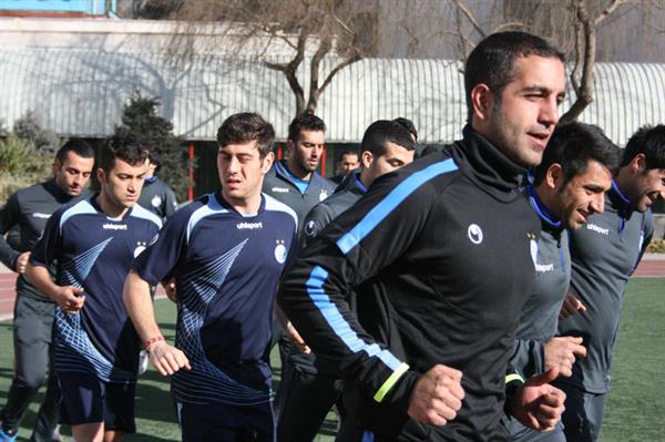 استقلال قبل از دربی