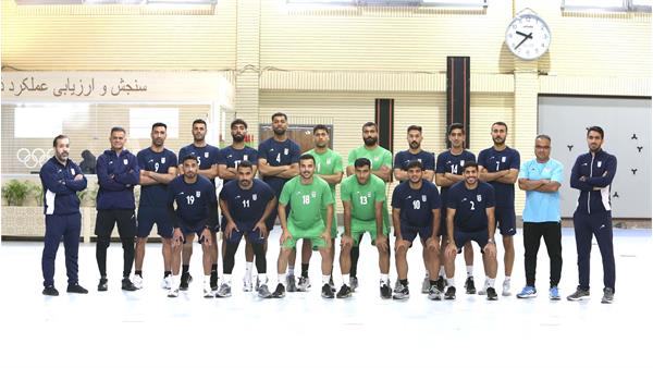 تیم ملی فوتبال ساحلی در آزمون های آمادگی جسمانی (8 دی 1404) 43