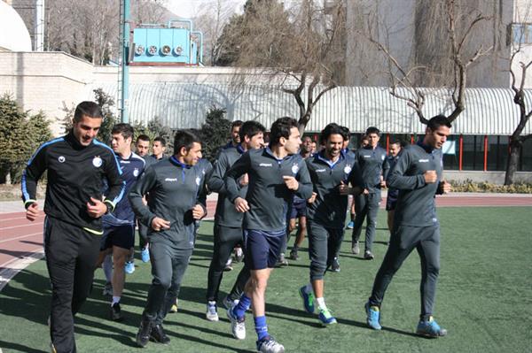 استقلال قبل از دربی