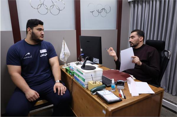 آزمون های تیم ملی وزنه برداری نوجوانان و جوانان (7 آذر 1403) 9