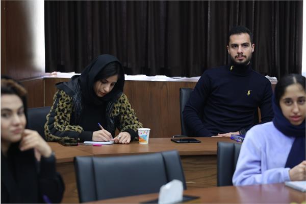 ششمین جلسه مشاوره گروهی (روان‌شناسی) ورزشکاران تیم های ملی (9 دی 1403) 6