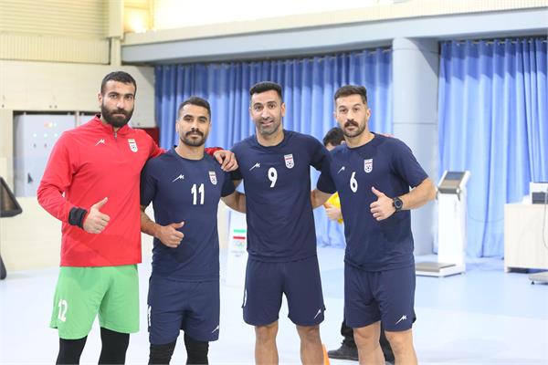 تیم ملی فوتبال ساحلی در آزمون های آمادگی جسمانی (8 دی 1404) 38