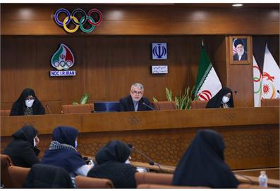 Senior Leadership Course in Women's Sports Underway