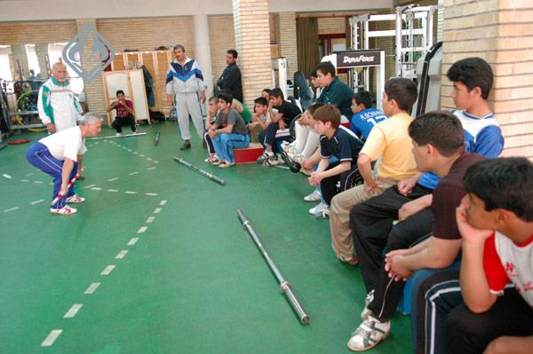  استعداد یابی فدراسیون وزنه برداری با همکاری آکادمی ملی المپیک اردیبهشت 1387 19