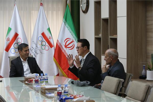 بازدید نایب رئیس فدراسیون جهانی تیروکمان (17 بهمن 1403) 18