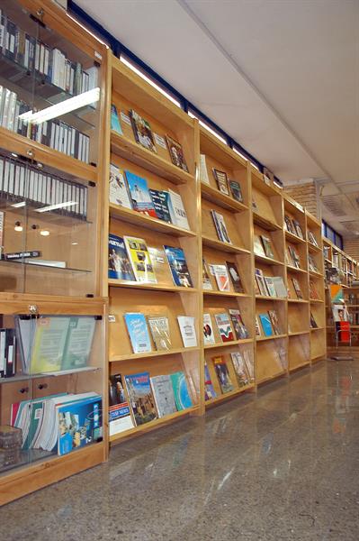 Library  info. Center  7