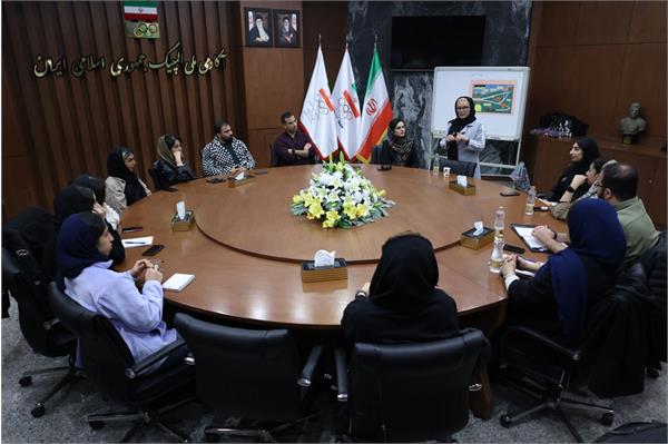 ششمین جلسه مشاوره گروهی (روان‌شناسی) ورزشکاران تیم های ملی (9 دی 1403) 7