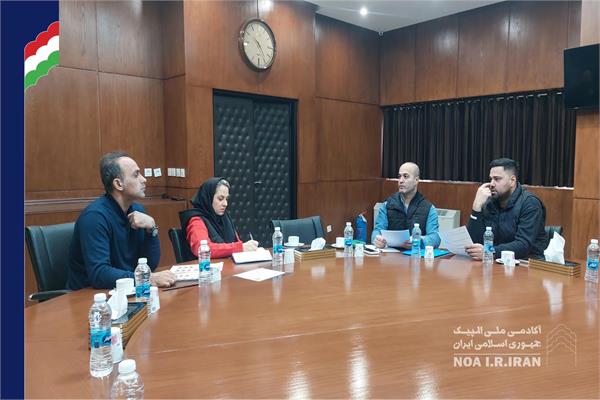 نشست تحلیل نتایج آزمون های آمادگی جسمانی تیم ملی شمشیربازی اسلحه سابر (7 دی 1404)