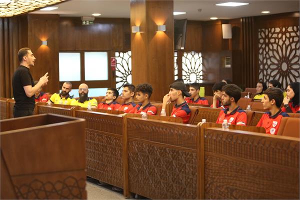 تغذیه موی تای 16 شهریور 21