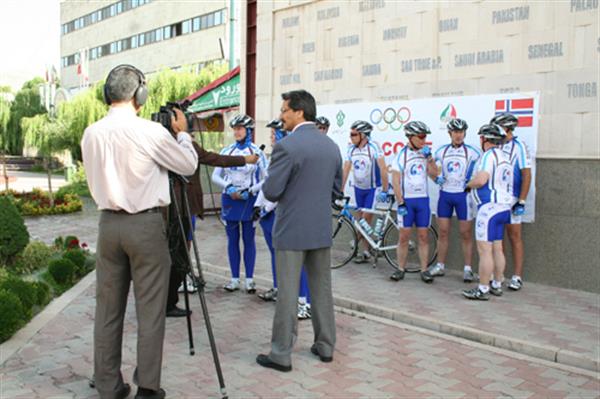 شروع تور ایرانگردی دوچرخه سوار نروژی از آکادمی 