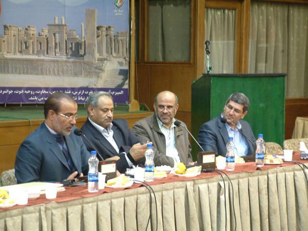 جلسه کارشناسان مسئول تربیت بدنی 14/8/87 8