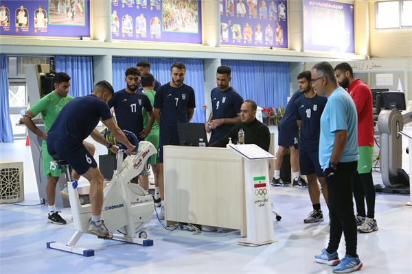 تیم ملی فوتبال ساحلی در آزمون های آمادگی جسمانی (8 دی 1404) 24