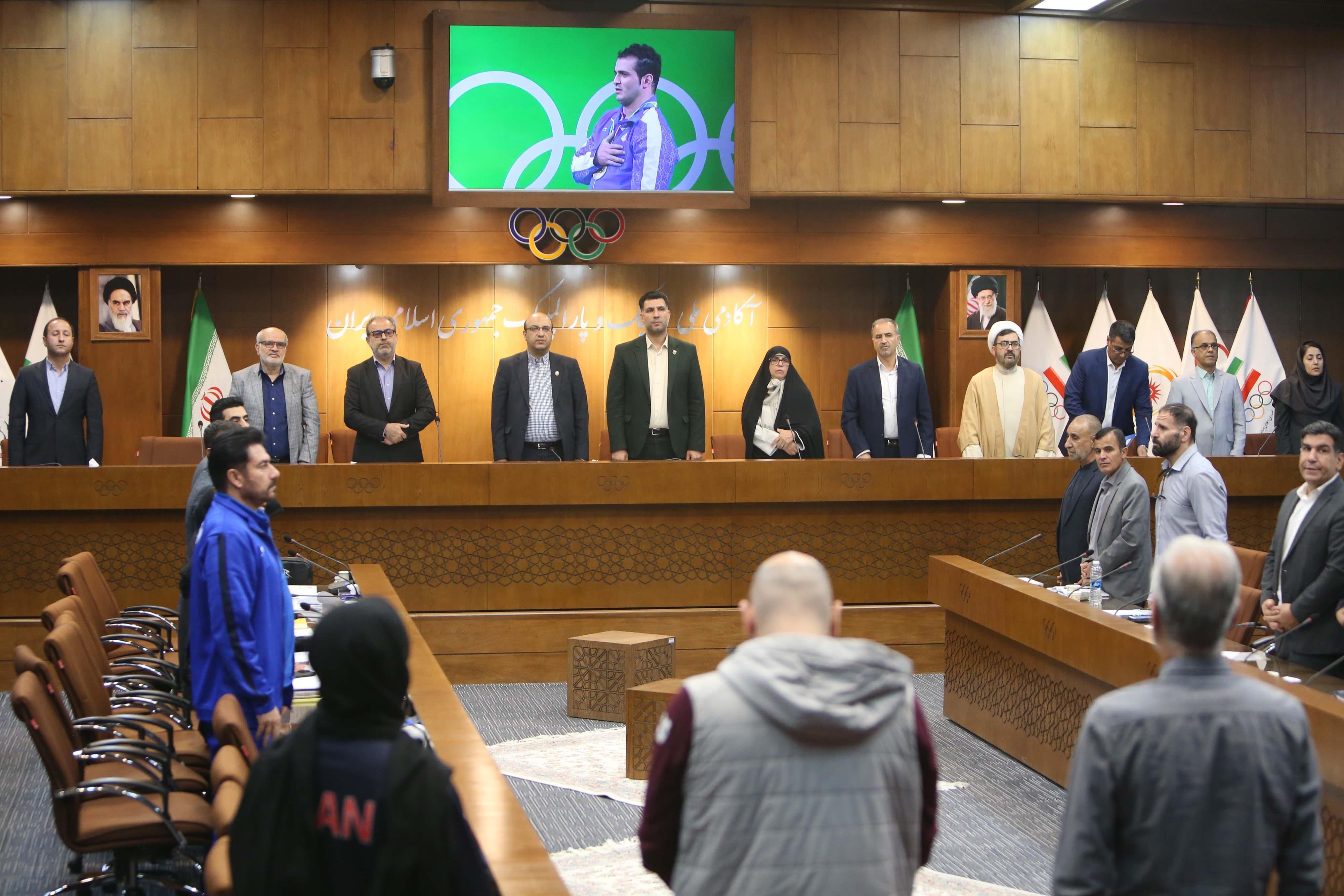 نشست توجیهی و فنی سرپرستان تیم های ملی اعزامی به بازی های آسیایی جوانان بحرین (2 مهر 1404) 21