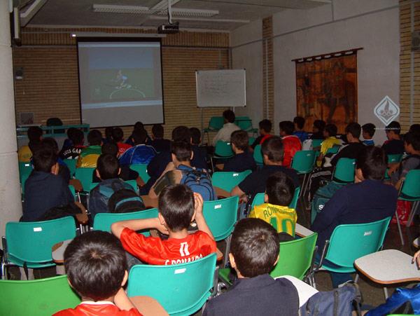 آموزش المپیزم ویژه دانش آموزان دبستان شهید معینی تهران، 21/2/87 7