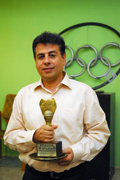 تجلیل از برگزیدگان اولین دوره مسابقه ورزش و موسیقی 18/2/87  34