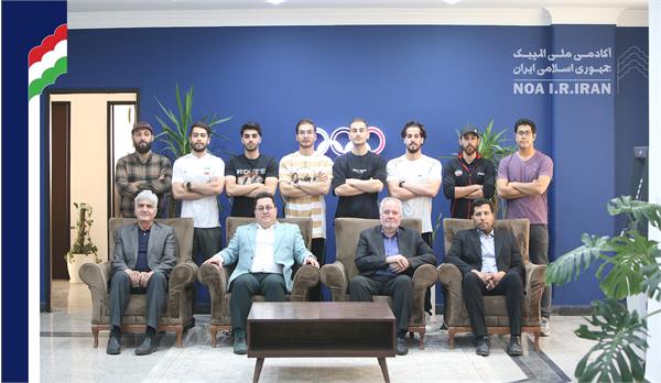 نشست مسئولین آکادمی با اعضای تیم ملی ایروبیک ژیمناستیک (21 فروردین 1403)