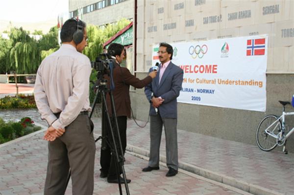 شروع تور ایرانگردی دوچرخه سوار نروژی از آکادمی 