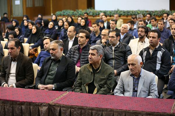 نشست صمیمانه4