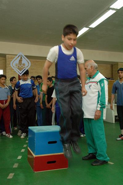  استعداد یابی فدراسیون وزنه برداری با همکاری آکادمی ملی المپیک اردیبهشت 1387 3