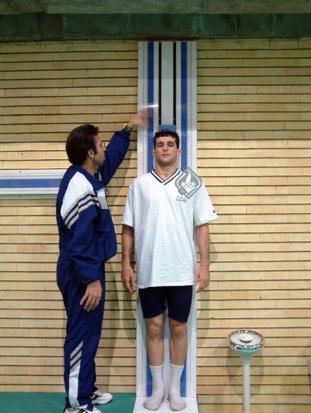 مجموعه ورزشی و امکانات  18