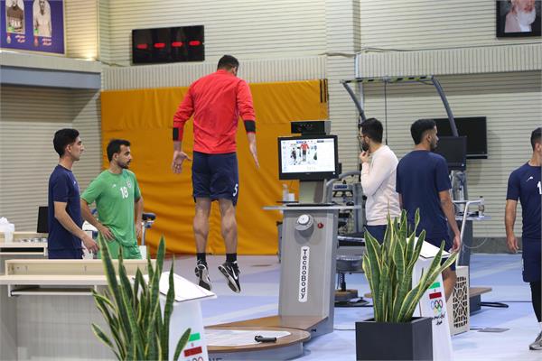 تیم ملی فوتبال ساحلی در آزمون های آمادگی جسمانی (8 دی 1404) 35