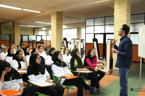 برگزاری کلاس های طرح بورسیه ورزشی "امیدها و استعدادها" دختران 29 نفر