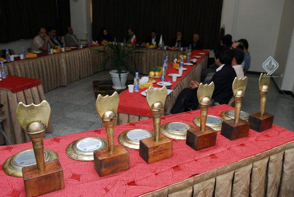 تجلیل از برگزیدگان اولین دوره مسابقه ورزش و موسیقی 18/2/87  1