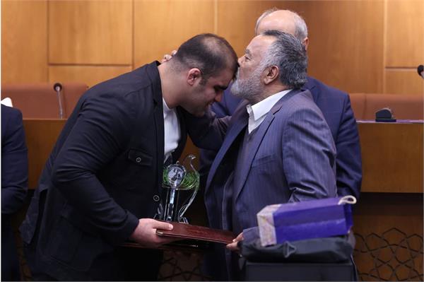 نخستین همایش ملی صلح و ورزش (دوشنبه 16 مهرماه 1403) 22