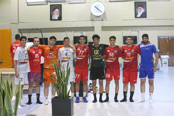 تیم ملی هندبال نوجوانان در آزمون های آمادگی جسمانی و معاینات پزشکی (17 اردیبهشت 1404) 20