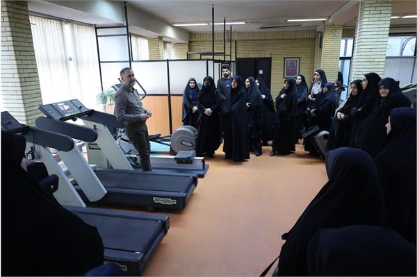 بازدید کارکنان سازمان تأمین اجتماعی نیروهای مسلح (16 بهمن 1403)  7