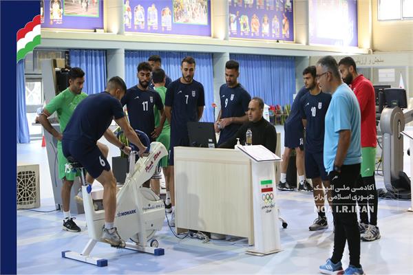 تیم ملی فوتبال ساحلی در آزمون های آمادگی جسمانی (8 دی 1404)