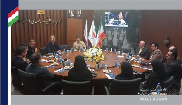 نشست دکترصدر با اعضای دپارتمان‌ پیشگیری از آسیب و قلب‌و ورزش (22 آبان 1403)